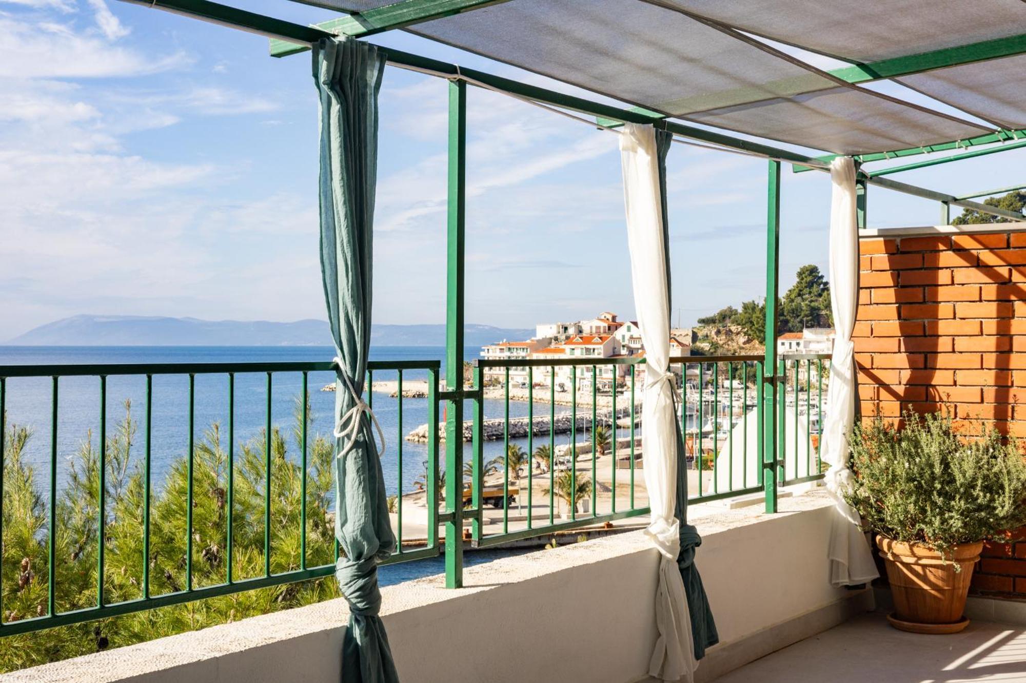 Apartments Krzanic Podgora Bagian luar foto