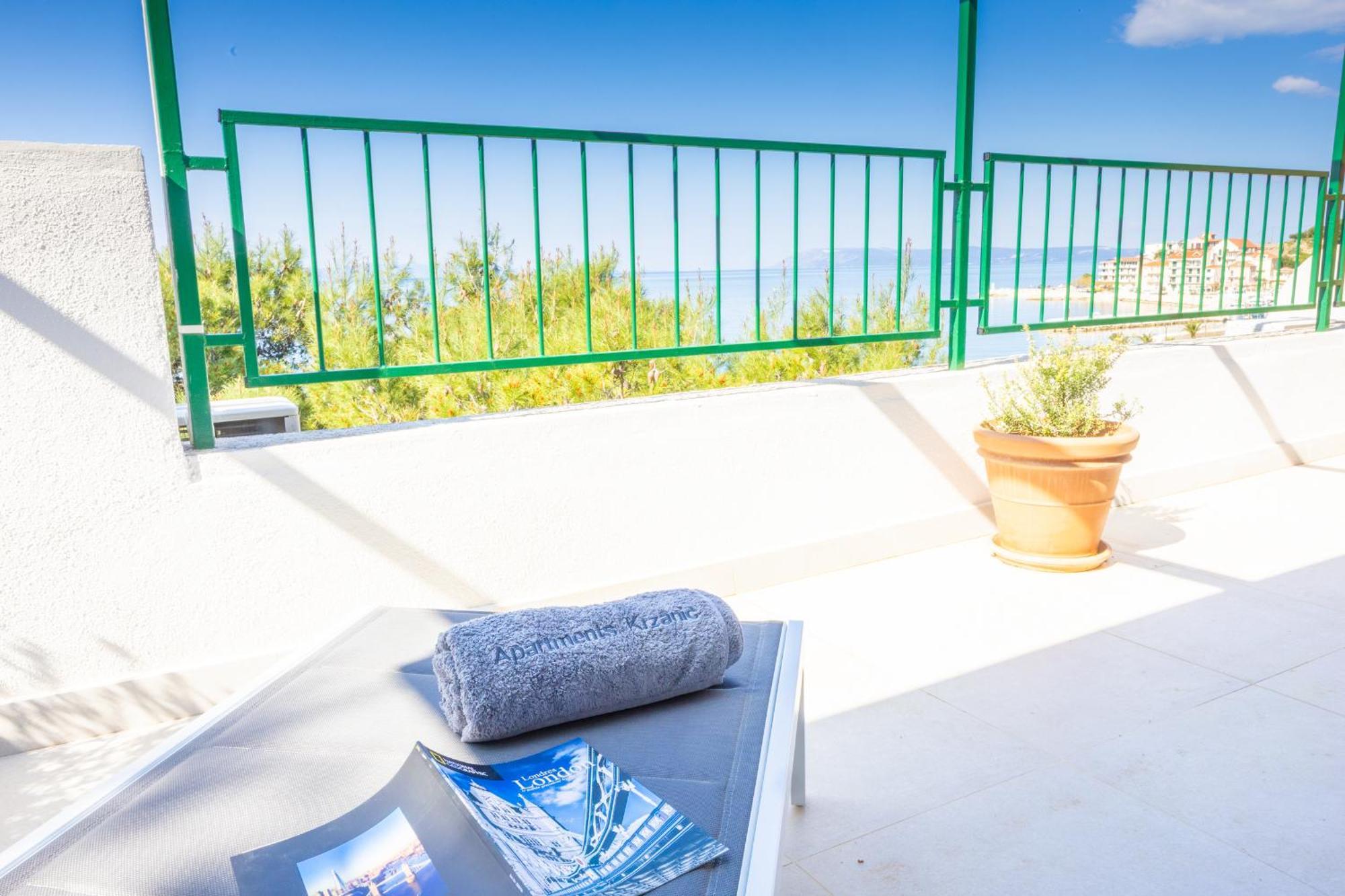 Apartments Krzanic Podgora Bagian luar foto